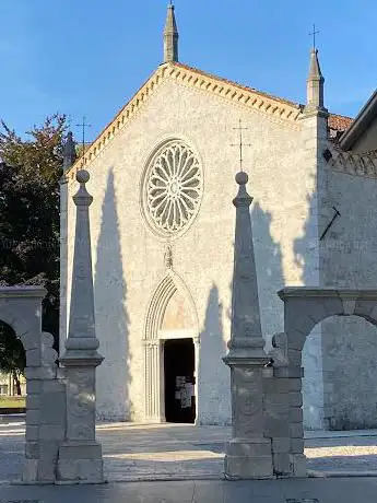 Duomo di San Mauro/Dômo di ManiÃ 