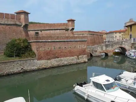 Boat tour Livorno Sailing tour dei canali