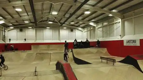 Junction 4 Skatepark - Junction 4 Urban Sports Village