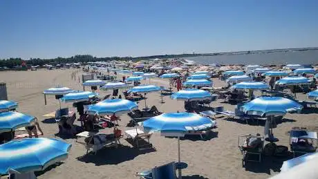 Toilets and kiosk Adige