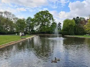 Pinner Memorial Park