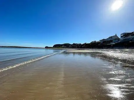 Penrhyn Bay Beach