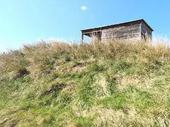 Cabane d'observation des oiseaux de l'étang