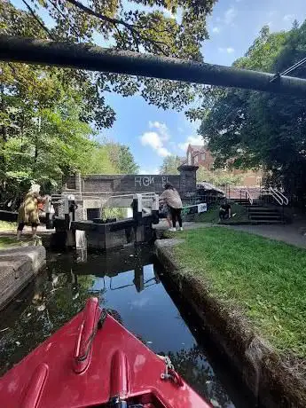 The Little Trip Boat - at the Aylesbury Basin