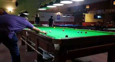 Eastwood Snooker Bar & Grill