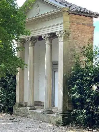 Tempietto del Parco Ranghiasci