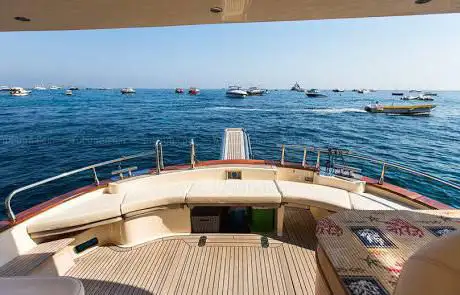 Charter System Luxury Boat & Yacht