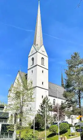 Katholische Kirche der hl. Dreifaltigkeit