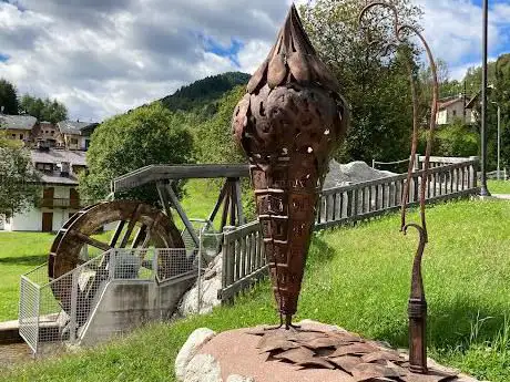 Monument to Italo Marchioni  inventor of the ice cream cone