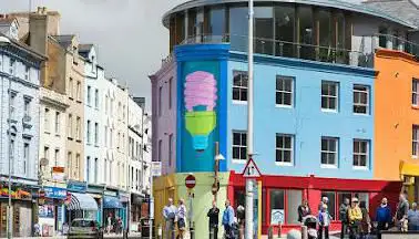 Folkestone Artworks: Michael Craig-Martin, Folkestone Lightbulb