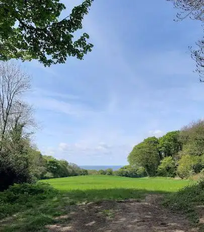 Hawthorne dene footpath