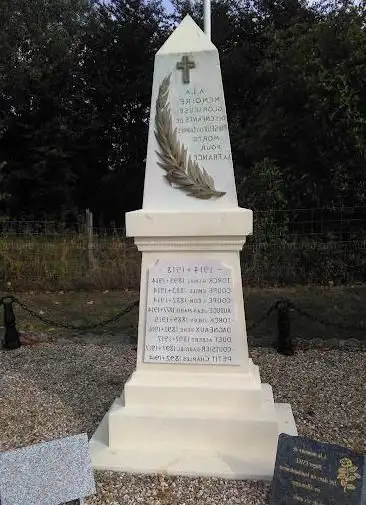 Mémorial aux morts de Puiseux-en-France