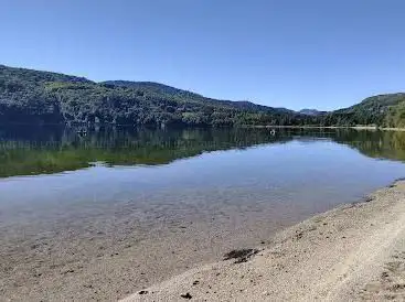 Plage du lac d'Issarlès