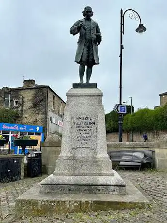 Joseph Priestley statue