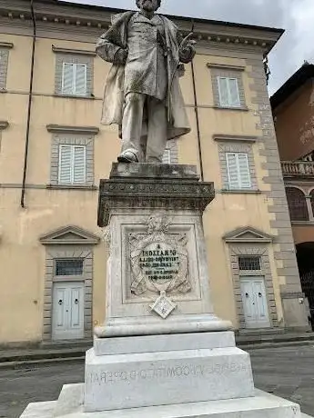 Statua di Giuseppe Mazzoni