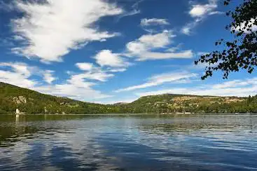 Plage du lac d'Issarlès