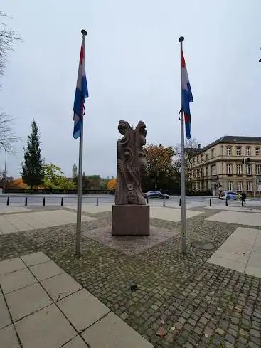 Kadish monument