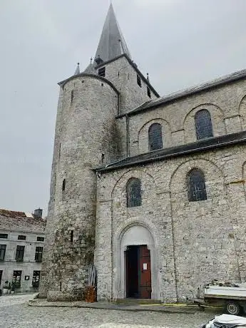 Collegiale St Hadelin de Celles