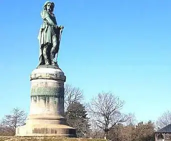 Vercingétorix Monument