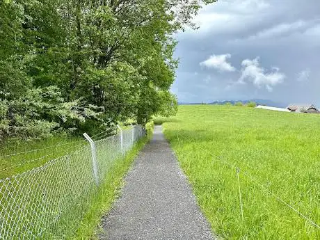 Wanderweg auf Kriens Talstation