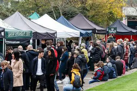 Westminster Bridge Lunch Market