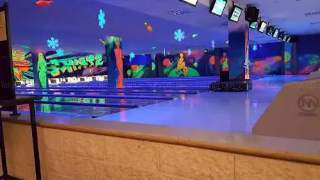 BOWLING CRAZY HOUSE