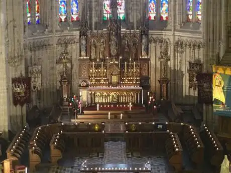 Église Saint-Aubin 14750