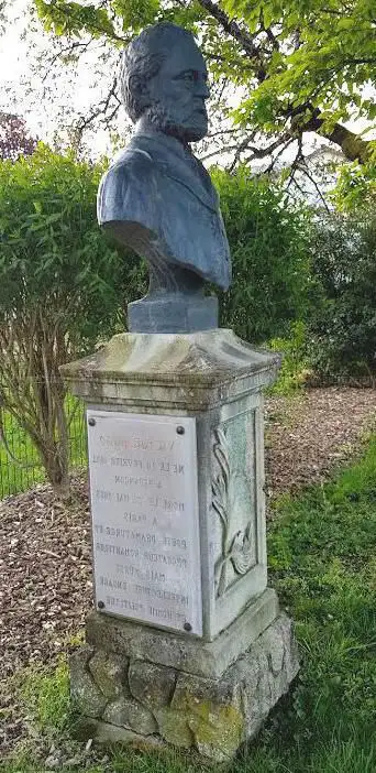 Statue de Victor Hugo