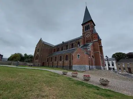 Église Saint-Amand de Spy