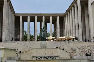 Fountain of Palais de Tokyo