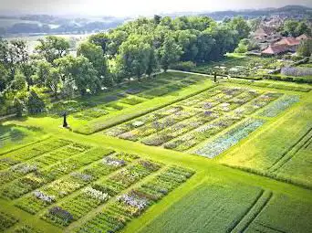 Château de Vullierens -Jardins des Iris