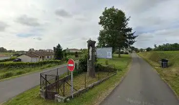 Statue de la Vierge Ã  l'Enfant Ã  Misson