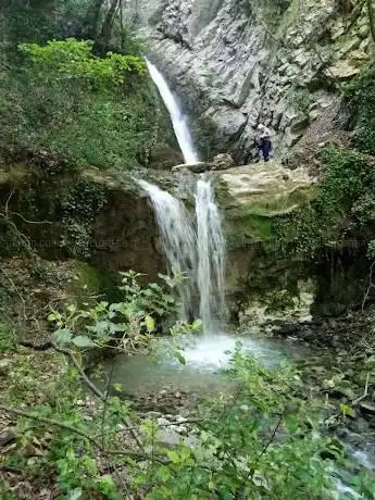 Cascate rosse di Castelmauro e vecchi mulini