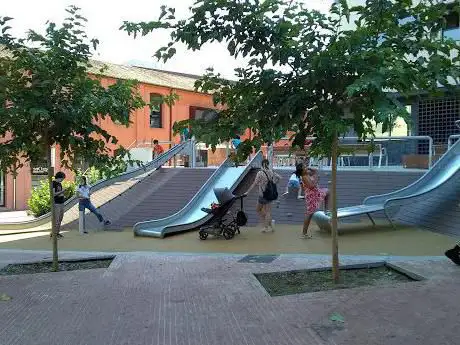 Tobogans Plaça del Comte Guifré