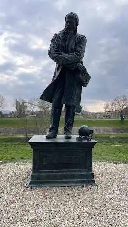 Statua di Fedor Dostoevskij