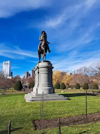 George Washington Statue