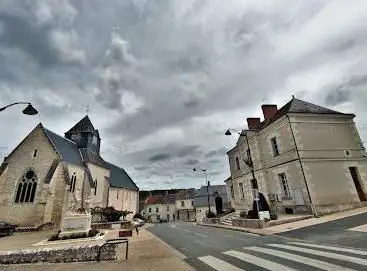 monument aux morts Ã  Orbigny