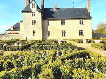 Chateau de Villeneuve