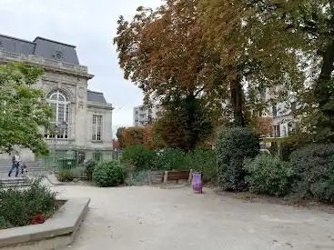 Square du Théâtre du Garde Chasse