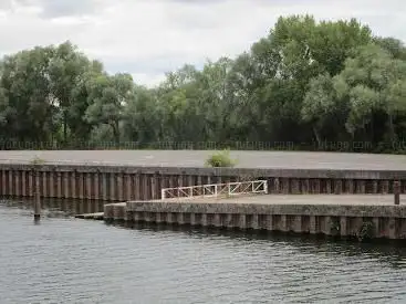 Quai fluvial de la Centrale de Cattenom